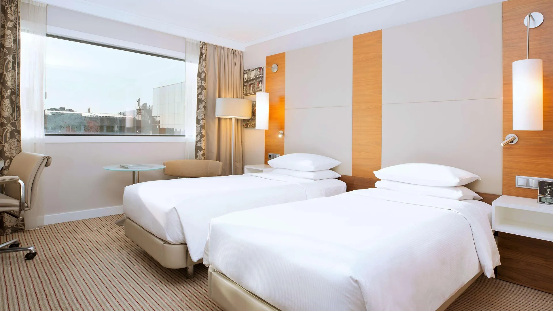 Hotel Hilton Barcelona 4*,  España